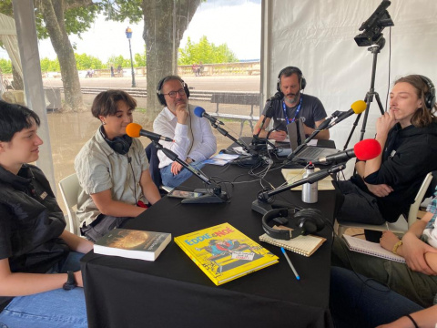 Un plateau radio en direct sur l’engagement des jeunes pour la comédie du Livre ! Un plateau radio en direct sur l’engagement des jeunes pour la comédie du Livre !